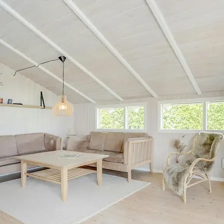 Bright House With Sea View And A Hot Tub On Als 펜션 Sarup